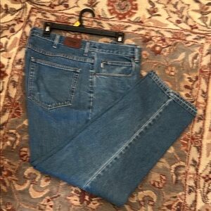 L.L. Bean Men's Straight Blue Jeans,rugge,stonewashed in EUC.GOOD FOR OUTDOORS.
